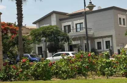 فيلا - 5 غرف نوم - 7 حمامات للبيع في سوان ليك قطامية - التجمع الاول - مدينة القاهرة الجديدة - القاهرة