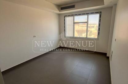 Clinic - Studio - 1 Bathroom for sale in Bank Center Street - South Teseen St. - The 5th Settlement - New Cairo City - Cairo