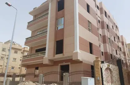 بناية كاملة - استوديو للبيع في مدينة الشروق - القاهرة