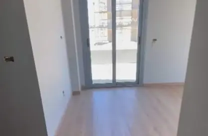 شقة - 3 غرف نوم - 3 حمامات للايجار في فيلدج ويست - كمبوندات الشيخ زايد - الشيخ زايد - الجيزة