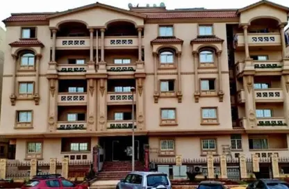 Apartment - 2 Bedrooms - 2 Bathrooms for sale in Eighth Sector - Zahraa El Maadi - Hay El Maadi - Cairo