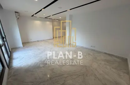 شقة - 3 غرف نوم - 3 حمامات للايجار في 6 ويست - بيفرلي هيلز - كمبوندات الشيخ زايد - الشيخ زايد - الجيزة