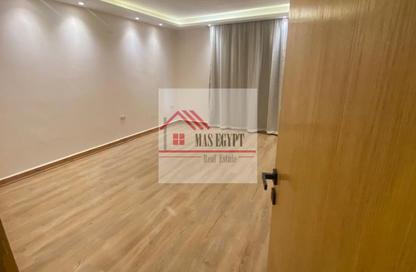 Apartment - 3 Bedrooms - 3 Bathrooms for sale in Shooting Club Street - Dokki - Giza