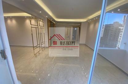 Apartment - 3 Bedrooms - 3 Bathrooms for sale in Shooting Club Street - Dokki - Giza