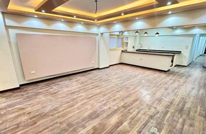 Apartment - 3 Bedrooms - 2 Bathrooms for sale in Mohamed Bahaa Al Din Al Ghouri St. - Smouha - Hay Sharq - Alexandria Apartment - 3 Bedrooms - 2 Bathrooms for sale in Mohamed Bahaa Al Din Al Ghouri St. - Smouha - Hay Sharq - Alexandria