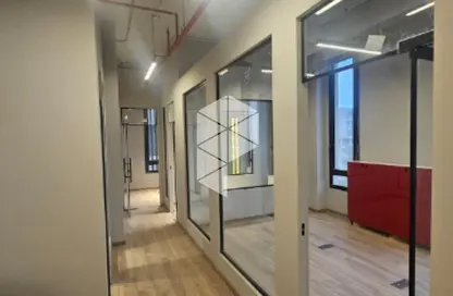 مساحات مكتبية - 6 غرف نوم - 2 حمامات للايجار في ديستريكت 5 - كمبوندات التجمع الخامس - التجمع الخامس - مدينة القاهرة الجديدة - القاهرة