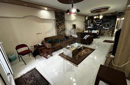 Apartment - 3 Bedrooms - 2 Bathrooms for sale in Al Geish Road - Camp Chezar - Hay Wasat - Alexandria