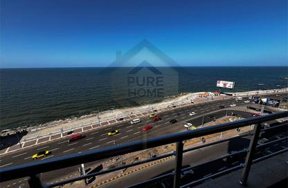 Apartment - 3 Bedrooms - 2 Bathrooms for sale in Al Geish Road - Camp Chezar - Hay Wasat - Alexandria