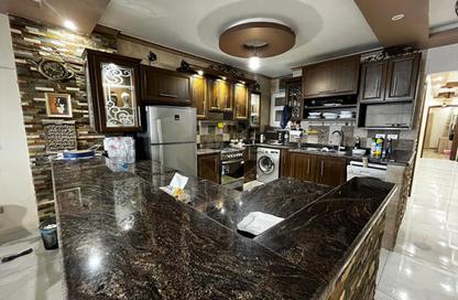 Apartment - 3 Bedrooms - 2 Bathrooms for sale in Al Geish Road - Camp Chezar - Hay Wasat - Alexandria