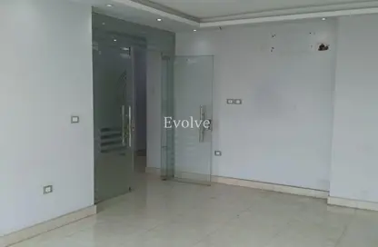 Office Space - Studio - 2 Bathrooms for rent in Zahraa Al Maadi St. - Degla - Hay El Maadi - Cairo Office Space - Studio - 2 Bathrooms for rent in Zahraa Al Maadi St. - Degla - Hay El Maadi - Cairo