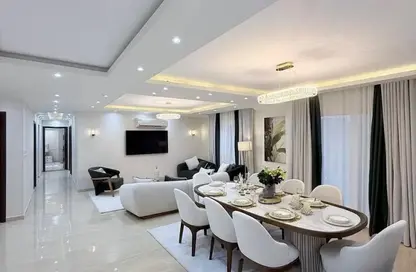 Apartment - 3 Bedrooms - 3 Bathrooms for sale in Hyde Park - New Cairo City - Cairo