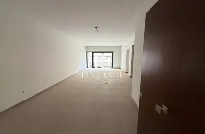 شقة - 2 غرف نوم - 2 حمامات للايجار في كمبوند البروج - كمبوندات الشروق - مدينة الشروق - القاهرة