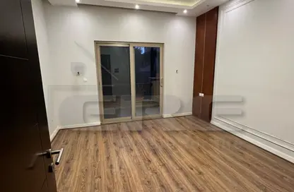 منزل مزدوج - 4 غرف نوم - 4 حمامات للايجار في اليفا - اب تاون كايرو - المقطم - القاهرة