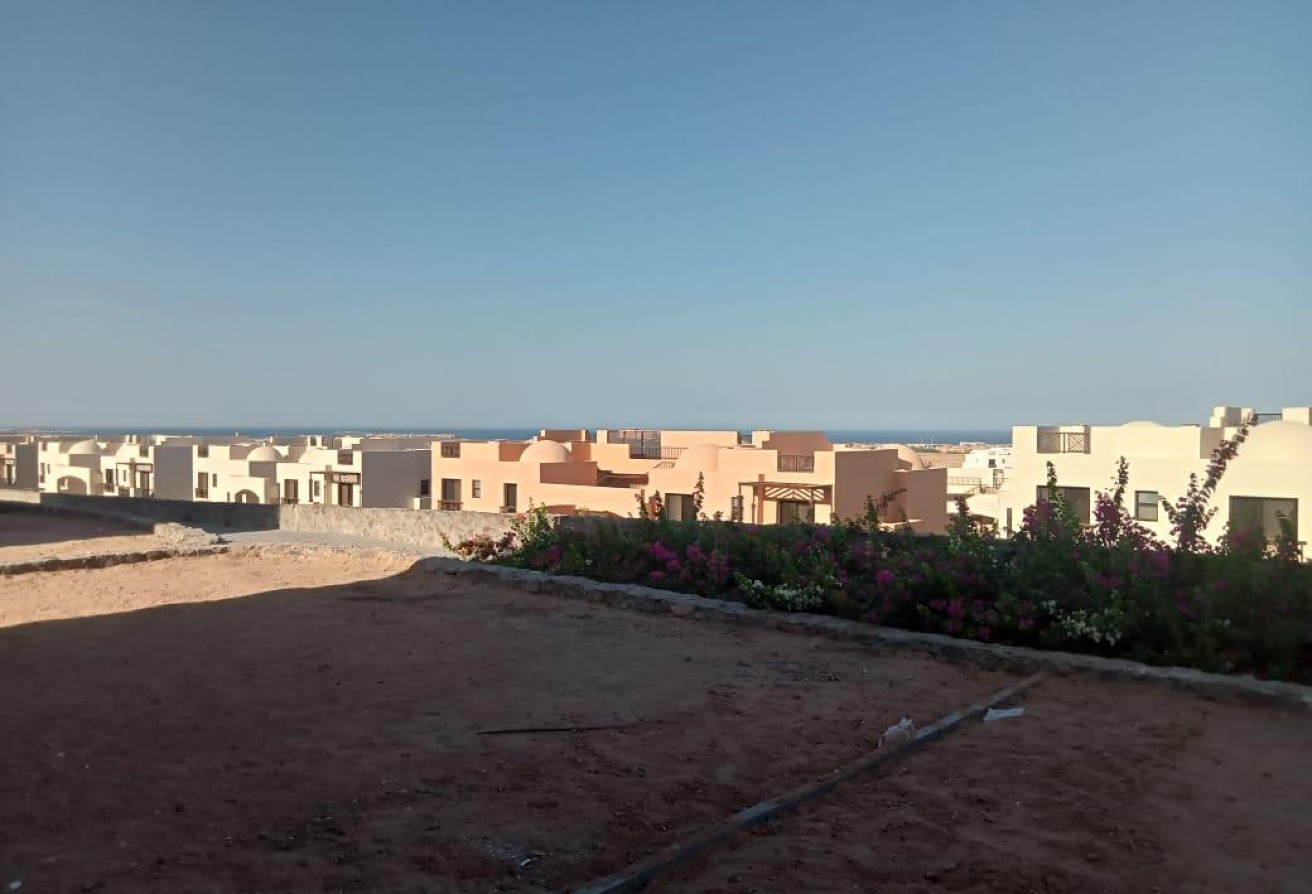 1 BR Ground Floor In Makadi Heights With Garden thumbnail