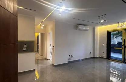 Apartment - 2 Bedrooms - 2 Bathrooms for sale in El Patio Oro - 5th Settlement Compounds - The 5th Settlement - New Cairo City - Cairo