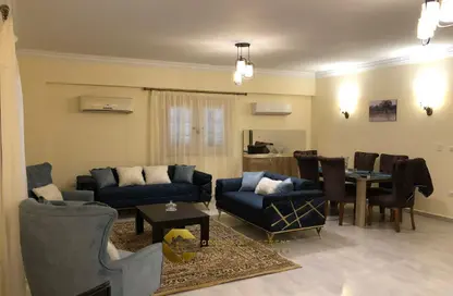 Apartment - 3 Bedrooms - 3 Bathrooms for rent in 8th District - Sheikh Zayed City - Giza