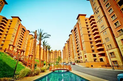 Apartment - 2 Bedrooms - 2 Bathrooms for sale in Tijan - Zahraa El Maadi - Hay El Maadi - Cairo