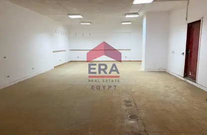 Shop - Studio - 2 Bathrooms for rent in Street 260 - New Maadi - Hay El Maadi - Cairo