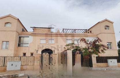 Villa - 4 Bedrooms - 3 Bathrooms for sale in B15 - Madinaty - Cairo