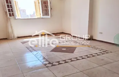 Apartment - 3 Bedrooms - 2 Bathrooms for sale in Ezbet Saad Mosque St. - Nozha - Hay Sharq - Alexandria
