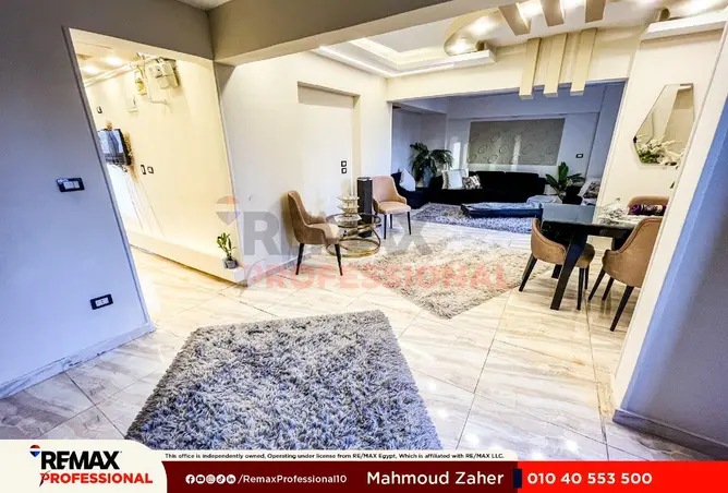 74318725 - Property Image 3