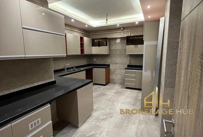 8704847 - Property Image 3