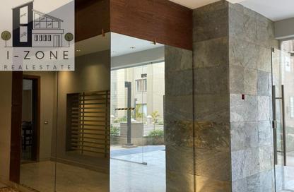 Apartment - 2 - 2 for sale in Palm Hills Village Gate - South Investors Area - New Cairo City - Cairo