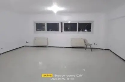 Apartment - 2 Bedrooms - 3 Bathrooms for sale in Al Gazaer St. - New Maadi Extension - Hay El Maadi - Cairo