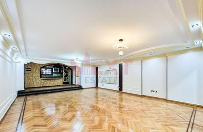 Apartment - 3 Bedrooms - 2 Bathrooms for sale in Al Safira Hoda Al Marasi St. - Laurent - Hay Sharq - Alexandria