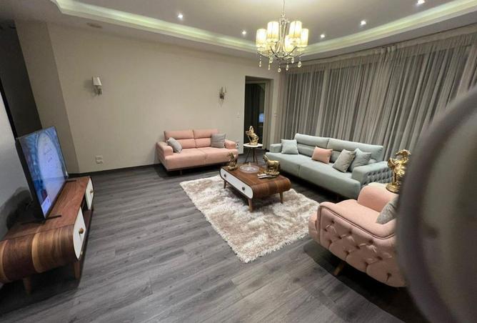 73776407 - Property Image 2