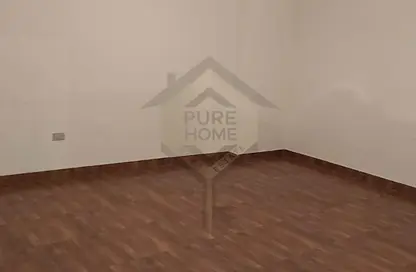 Office Space - 3 Bedrooms - 2 Bathrooms for rent in Abou Quer Road - Zezenia - Hay Sharq - Alexandria