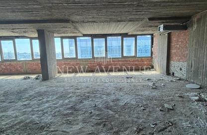 Office Space - Studio - 6 Bathrooms for rent in Concord Plaza - South Investors Area - New Cairo City - Cairo