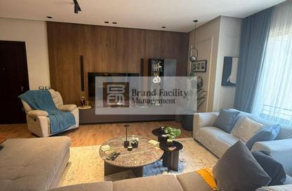 Apartment - 2 - 2 for sale in Palm Hills Village Gate - South Investors Area - New Cairo City - Cairo