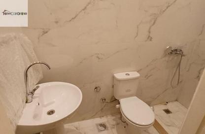 Apartment - 2 Bedrooms - 2 Bathrooms for rent in Orouba Axis - Area A - Ganoob El Acadimia - New Cairo City - Cairo