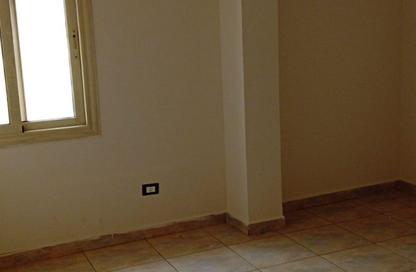 Apartment - 3 Bedrooms - 2 Bathrooms for rent in Doctor Yassin Abdel Ghaffar St. - Area C - Ganoob El Acadimia - New Cairo City - Cairo