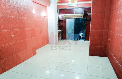 Shop - Studio for sale in Camp Chezar - Hay Wasat - Alexandria