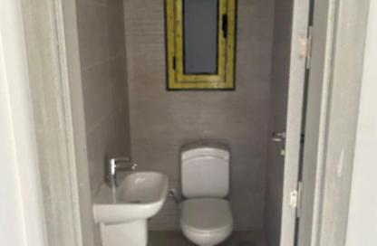 Clinic - Studio - 1 Bathroom for sale in Hale Town - 6 October City - Giza
