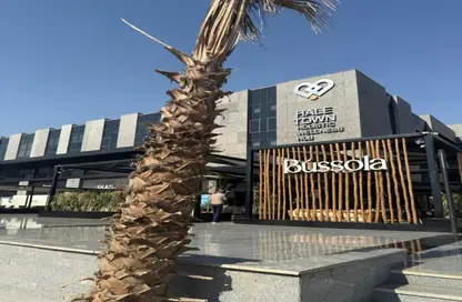 عيادة - غرفة نوم - 1 حمام للايجار في هالتاون - مدينة 6 أكتوبر - الجيزة