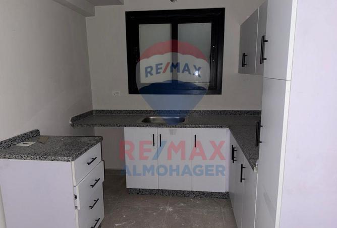 8429552 - Property Image 3