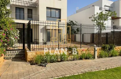 Townhouse - 4 Bedrooms - 4 Bathrooms for sale in Six West - Beverly Hills - Sheikh Zayed Compounds - Sheikh Zayed City - Giza