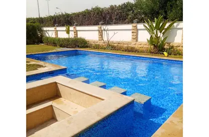 فيلا - 4 غرف نوم - 4 حمامات للايجار في وادي الربيع - الحي الثالث غرب - مدينة الشروق - القاهرة