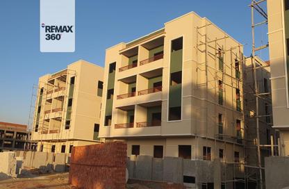 Apartment - 2 Bedrooms - 2 Bathrooms for sale in Bait Alwatan - The 5th Settlement - New Cairo City - Cairo