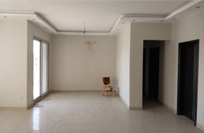 Apartment - 2 Bedrooms - 2 Bathrooms for sale in Palm Hills Village Gate - South Investors Area - New Cairo City - Cairo