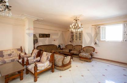 Apartment - 3 Bedrooms - 2 Bathrooms for sale in Laurent - Hay Sharq - Alexandria
