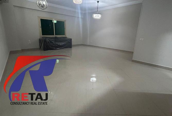 8573873 - Property Image 3