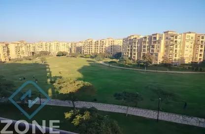 Apartment - 3 Bedrooms - 3 Bathrooms for sale in Privado - Madinaty - Cairo