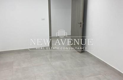 Clinic - 2 Bedrooms - 1 Bathroom for rent in Cornish El Nile St. - Maadi - Hay El Maadi - Cairo