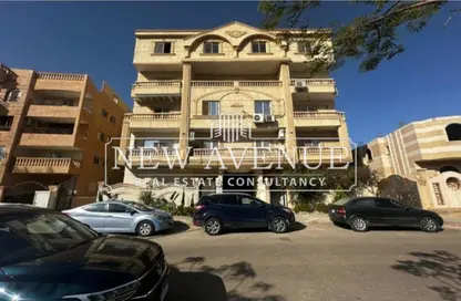 Apartment - 2 Bedrooms - 2 Bathrooms for sale in Al Shorouk Road - 1st Neighborhood - 8th District - Shorouk City - Cairo
