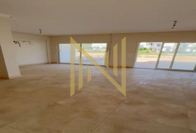 82105210 - Property Image 2