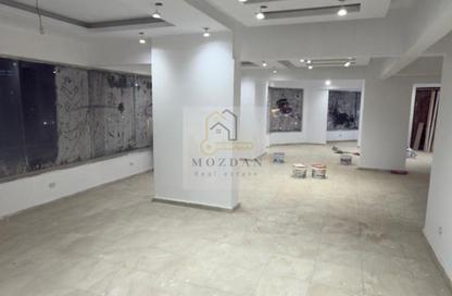 Office Space - Studio - 2 Bathrooms for rent in 10th Sector - Zahraa El Maadi - Hay El Maadi - Cairo